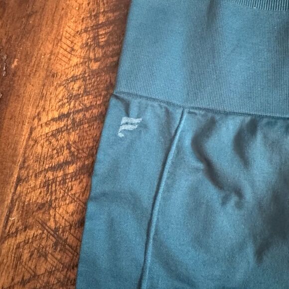 Fabletics perforated 7/8 legging - Picture 5 of 7